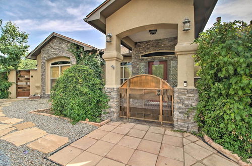 Photo 15 - Albuquerque Studio With Shared Pool & Fire Pit