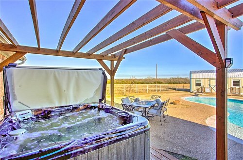 Photo 16 - Sherman Villa: Private Pool & Hot Tub