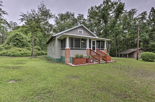 Foto 1 - Renovated Home w/ Screened-in Patio on Hwy 90