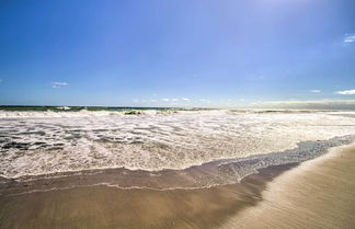 Photo 3 - Bright Melbourne Beach Escape w/ Private Pool