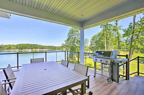 Photo 33 - Waterfront Silver Lake Home w/ Private 40 Dock