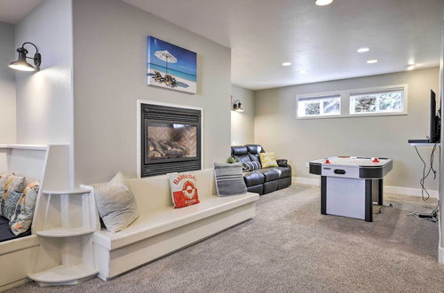 Photo 42 - Remodeled Home w/ Spa & Deck: Walk to Dillon Beach