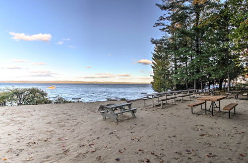 Foto 11 - Gilford Cabin - 2 Mi to Gunstock Mountain Resort