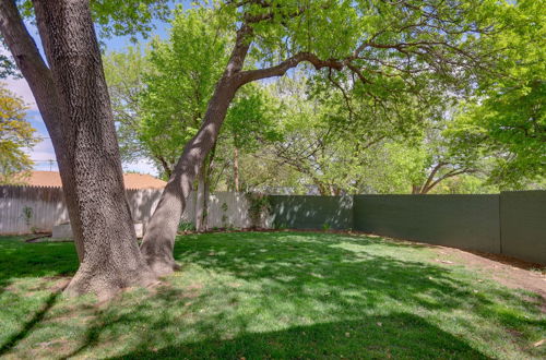 Photo 2 - Mid-century Modern Home w/ Fire Pit & Gas Grill