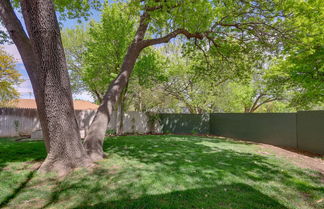 Photo 2 - Mid-century Modern Home w/ Fire Pit & Gas Grill