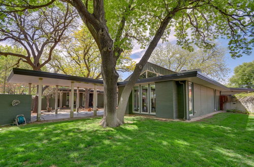 Photo 43 - Mid-century Modern Home w/ Fire Pit & Gas Grill