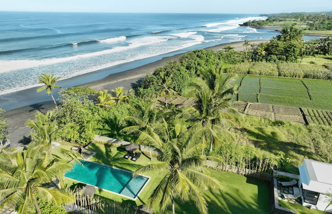 Black Beach Villa - Absolute Beachfront - Foto 21
