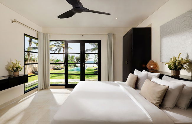 Black Beach Villa - Absolute Beachfront - Foto 4