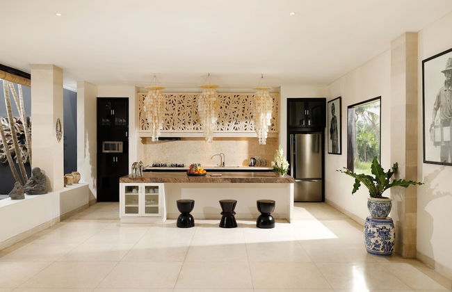 Black Beach Villa - Absolute Beachfront - Foto 5