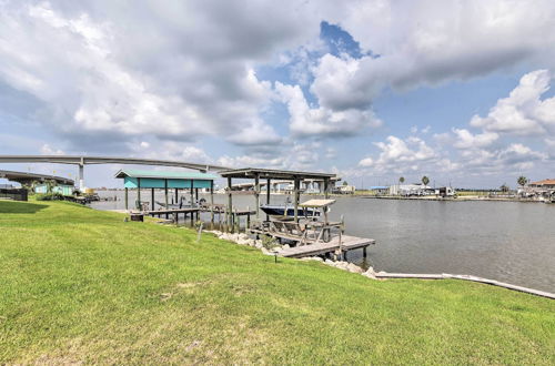 Foto 41 - Bay City Home w/ Dock, Ocean Views + Access