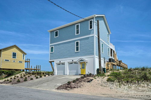 Photo 4 - Beachfront Oasis: ~ 2 Large Decks, BBQ & Views