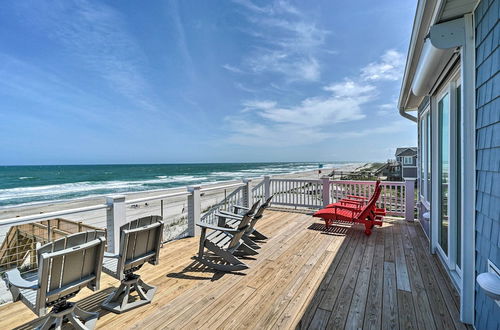 Foto 1 - Beachfront Oasis: ~ 2 Large Decks, BBQ & Views