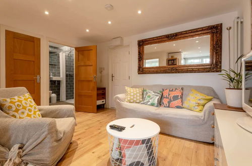 Photo 5 - Inviting & Peaceful 1BD Flat in Lambeth