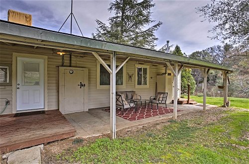 Foto 10 - Cozy Home w/ Patio Near Yosemite National Park