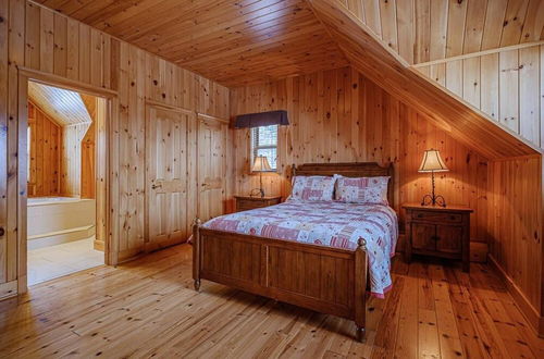 Photo 27 - Executive Plus 89 - Luxurious log Home With Private hot tub Pool Sauna and Close to Activities