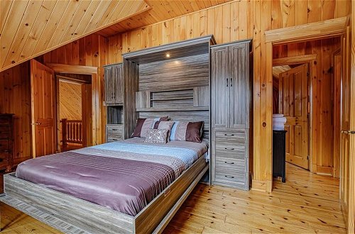 Foto 18 - Executive Plus 89 - Luxurious log Home With Private hot tub Pool Sauna and Close to Activities