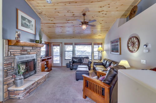 Photo 7 - Relaxing Cabin w/ 2 Decks Near Fool Hollow Lake