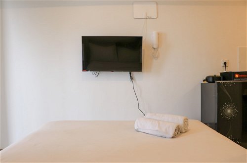 Foto 7 - Comfy Stay Studio At Tokyo Riverside Pik 2 Apartment
