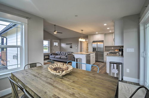 Photo 3 - Modern Ocean Shores Home w/ Fire Pit