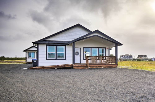 Foto 21 - Modern Ocean Shores Home w/ Fire Pit