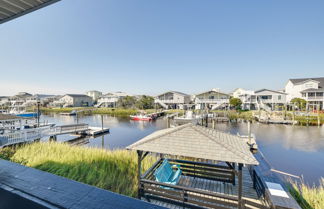 Foto 1 - Gorgeous OIB Escape w/ Dock & Canal View