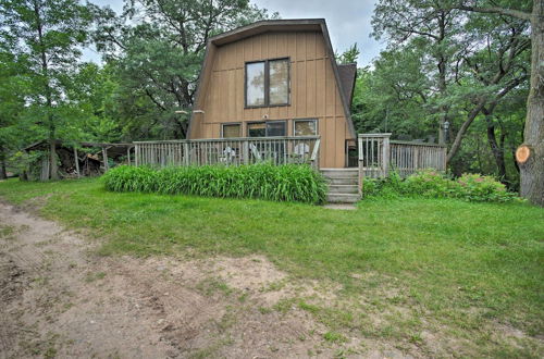 Foto 3 - Lakeview 10-acre Kimball Cabin w/ Private Beach