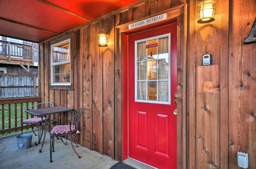 Photo 14 - Cute Studio Abode - Steps to Long Beach Boardwalk