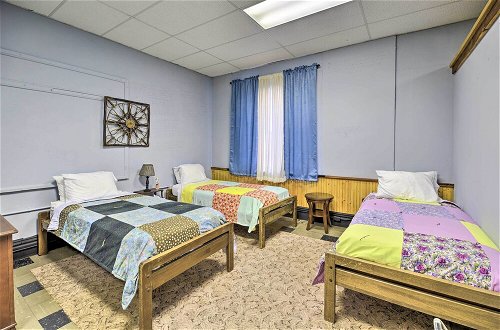Foto 38 - Unique Suite in Refurbished WV Schoolhouse