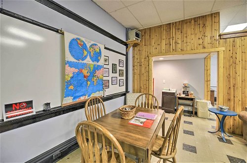 Foto 29 - Unique Suite in Refurbished WV Schoolhouse