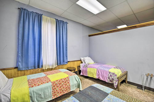 Foto 35 - Unique Suite in Refurbished WV Schoolhouse
