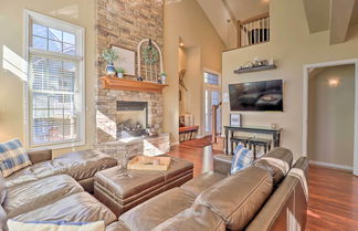 Photo 1 - Big Boulder Mountain Townhome w/ Lake Club Access