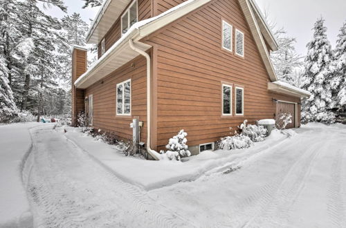 Foto 3 - Cozy Eagle River Home w/ Paddleboard & 2 Kayaks