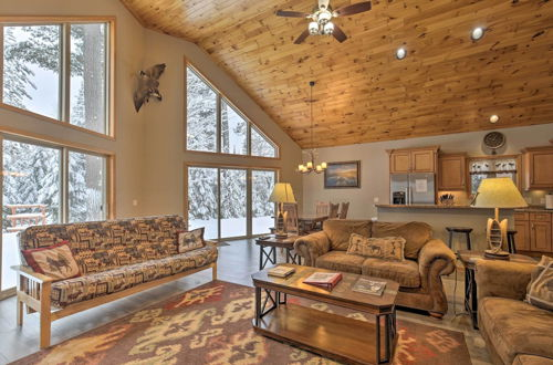 Photo 27 - Cozy Eagle River Home w/ Paddleboard & 2 Kayaks