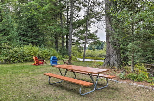 Foto 9 - Cozy Eagle River Home w/ Paddleboard & 2 Kayaks