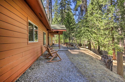 Foto 8 - Peaceful + Private Mariposa Cabin on 2 Acres