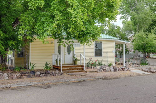 Photo 21 - Outdoorsy Caliente Retreat w/ Screened Porch