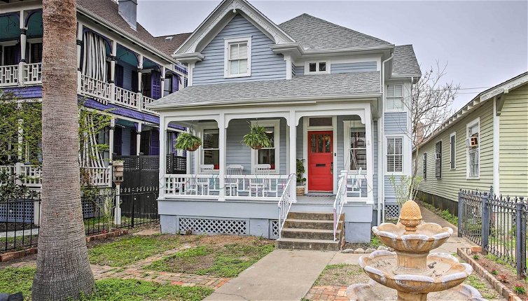 Photo 1 - 'the Art House' Home in Galveston Strand District