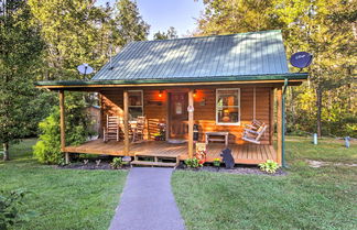 Foto 1 - Pet-friendly Cosby Log Cabin w/ Backyard & Porch