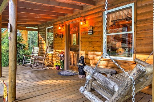 Photo 8 - Pet-friendly Cosby Log Cabin w/ Backyard & Porch