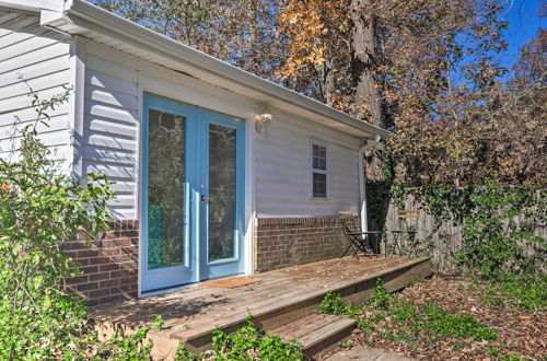 Photo 17 - Charming Cottage ~ 4 Mi to Downtown Greenville