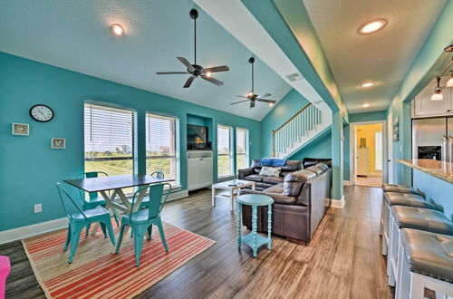 Foto 29 - Matagorda Townhome W/deck, Views, Pool Access