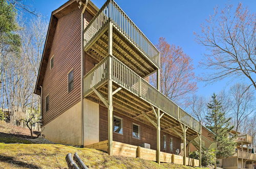 Photo 16 - Mountain-view Home Near Downtown Asheville