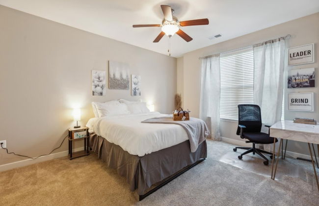 Stylish 1 BR Apartment w Movie Theater - Foto 12