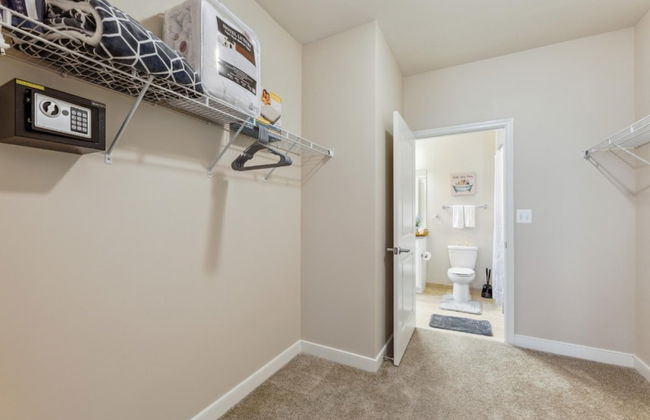 Stylish 1 BR Apartment w Movie Theater - Foto 29