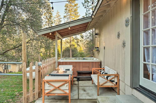 Photo 17 - Lakeside Groveland Home w/ Hot Tub, Near Yosemite