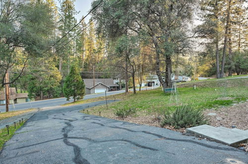 Photo 5 - Lakeside Groveland Home w/ Hot Tub, Near Yosemite