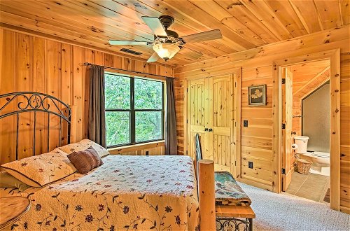 Photo 3 - Spacious & Secluded Cabin: ~25 Mi to Bentonville