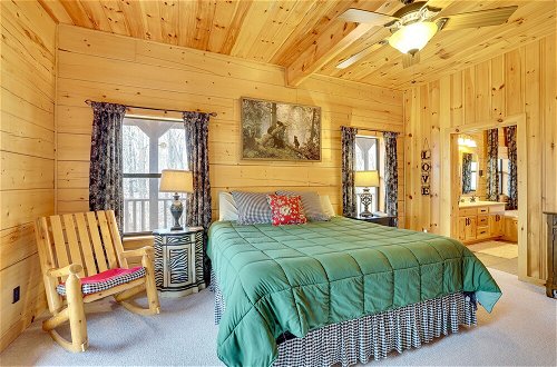 Photo 20 - Spacious & Secluded Cabin: ~25 Mi to Bentonville