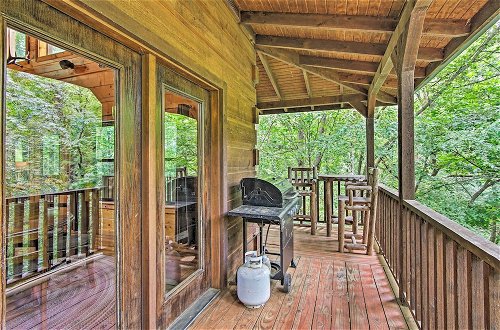 Photo 8 - Spacious & Secluded Cabin: ~25 Mi to Bentonville