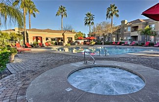 Foto 1 - Ground-floor Poolside Mesa Condo w/ Luxe Amenities